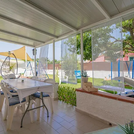 Anahi Villa