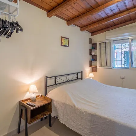 Anahi Villa